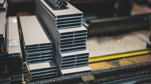 ‘Golpean’ alzas en materias primas a 33% de la industria de NL