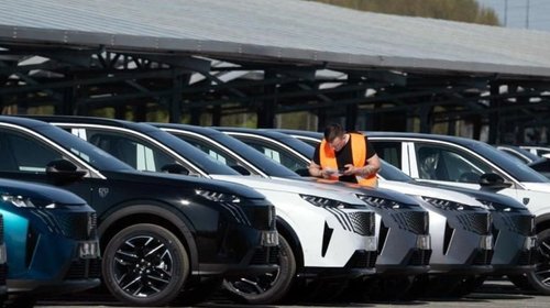 Stellantis retira 700,000 autos por riesgo de incendio