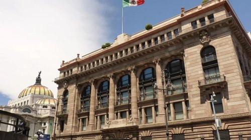 Banxico concluye recortes y deja tasa en 6.50%