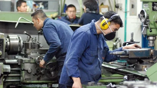 Industriales de NL esperan economía moderada para 2025