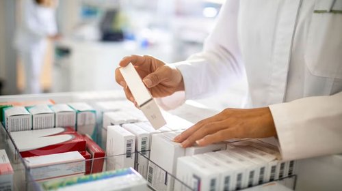 Farmacéuticas bajan precios en EUA por aranceles