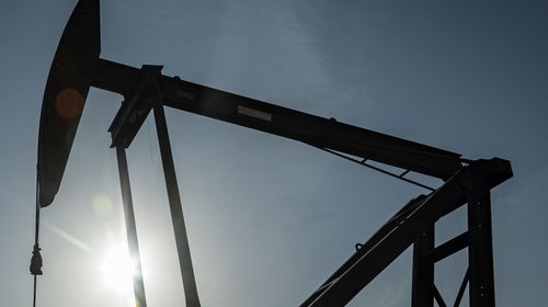 Irán dice que venderá curdo con sobreprecio del 20%