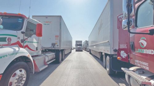 Admite industria de NL impacto logístico por bloqueos carreteros