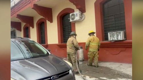 Alerta flamazo en cilindro de gas en primaria de Victoria