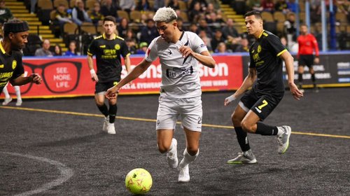 Flash 'pega' primero en semifinal de Conferencia del Este