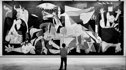 Levantan prohibición de tomar fotos al Guernica