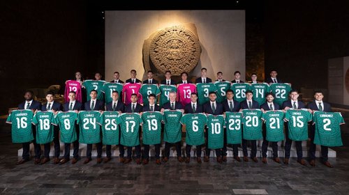 Posa México ante la Piedra del Sol rumbo al Mundial 2026