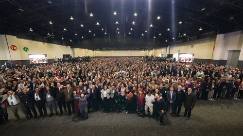 Sheinbaum se reúne con alcaldes y gobernadores
