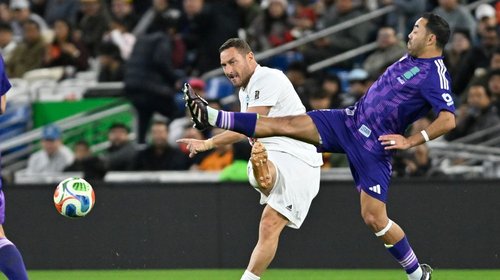 Archivan investigación de futbolista Totti por presunto abandono