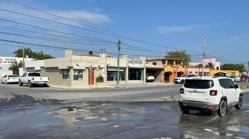 Vecinos de Las Cumbres denuncian fuga de aguas negras