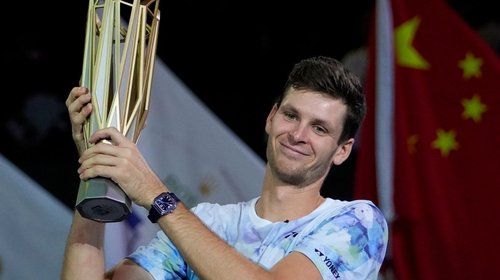 Hurkacz gana su segundo Masters en la final de Shanghai