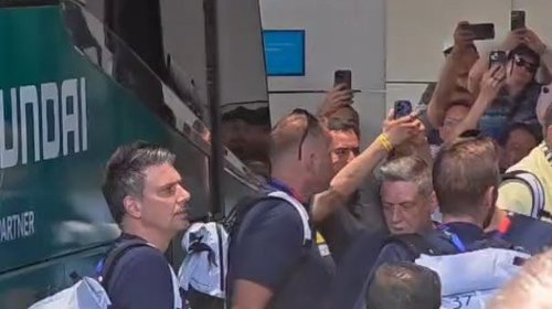 Reciben a selección de Suecia con gran ambiente regio