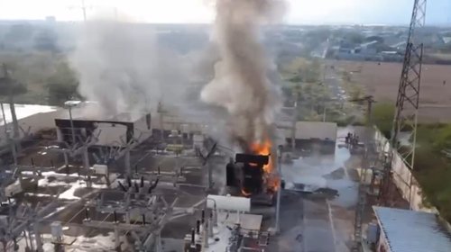 Caída de rayo provoca incendio en transformador en Monterrey