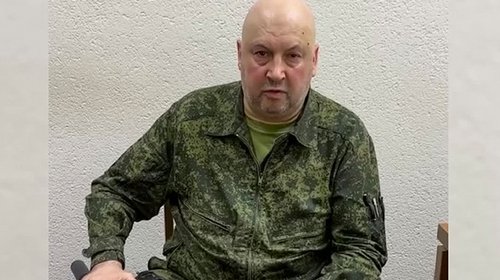 Rusia destituye a general vinculado con grupo Wagner