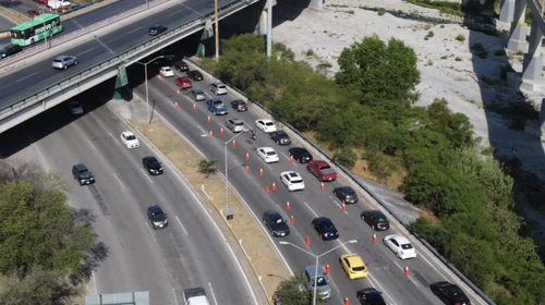 Inicia con atorones viales contraflujo de Guadalupe