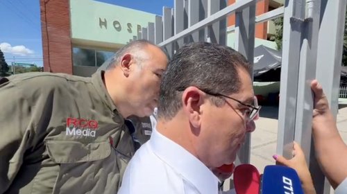 Guardaespaldas del delegado del IMSS agreden a reporteros