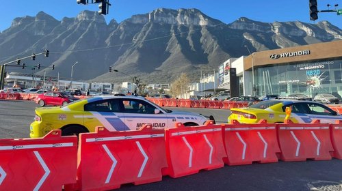 Habilitan carril de contraflujo en Paseo de los Leones 