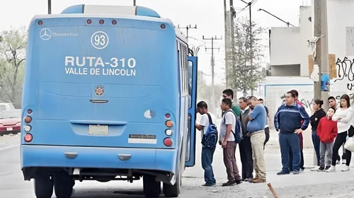 Harán paro 250 transportistas por eliminación de pago en efectivo