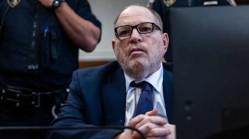 Harvey Weinstein vuelve a corte tras reportar molestias cardíacas