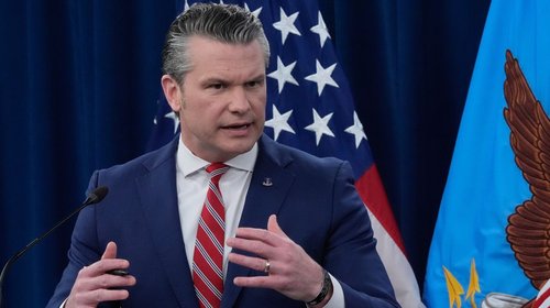 Hegseth asegura que Irán no tiene 'delfines kamikaze'