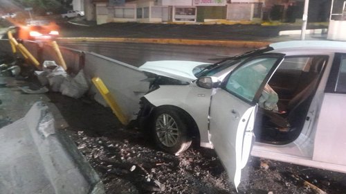 Hermanas salen lesionadas tras accidente vial en Monterrey