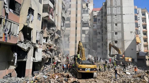 Destrucción en Afganistán tras serie de bombardeos 