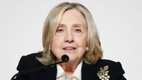 Hillary Clinton dispuesta a comparecer publicamente; caso Epstein