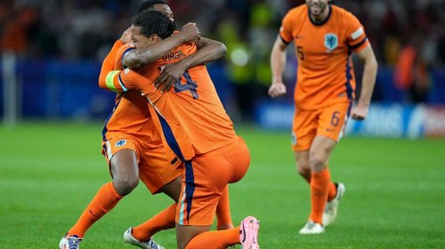 Holanda vence a Turquía; disputará semis de Euro con Inglaterra