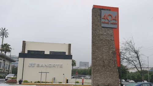 Asaltan a familia en San Pedro; los despojan de un Rolex