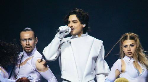 Inicia Humbe su gira con un lleno total en la Arena Monterrey