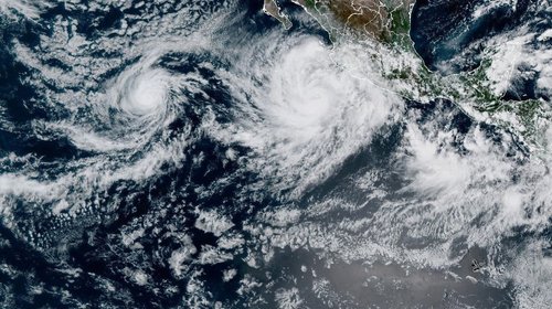 Se fortalece 'Priscilla' a categoría 2; amenaza Baja California