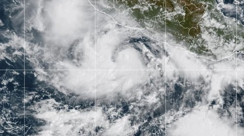 Se debilita 'Narda' a categoría 1, pero podría intensificarse