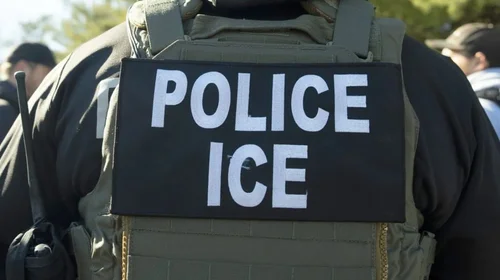 Irrumpen agentes de ICE graduación escolar en Los Ángeles