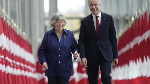 Carney nombra a Louise Arbour como próxima gobernadora general