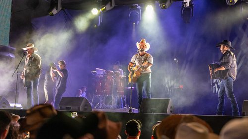 Arranca Fan Fest en Fundidora con triunfo de México
