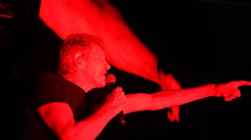 Impiden a Roger Waters hospedarse en hotel argentino