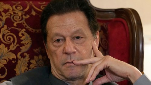 Arrestan a exmandatario Imran Khan en Pakistán