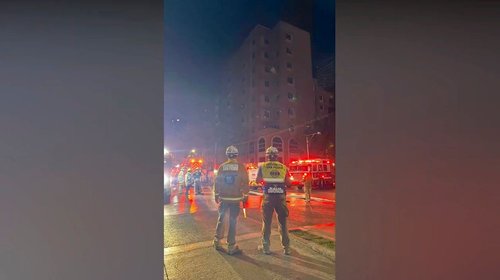 Se registra incendio en edificio en construcción en zona Arboleda