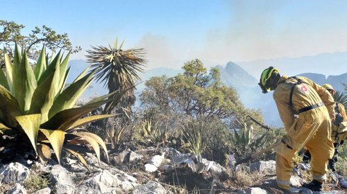 Controlan al 100% incendio en Sierra de Santiago