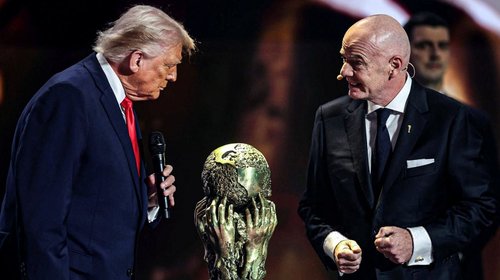 Denuncian al presidente de FIFA por apoyo político a Donald Trump