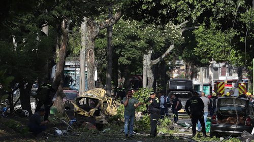 Ataque a helicóptero policial y bomba en Colombia deja 17 muertos