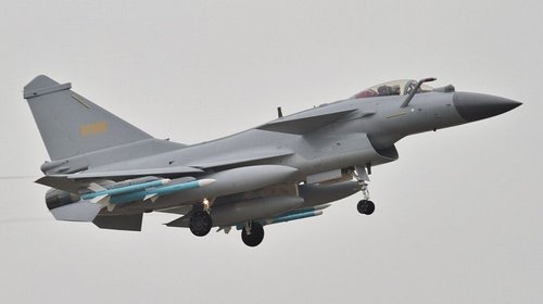 China vuela aviones cerca de Taiwán previo a reunión con Trump