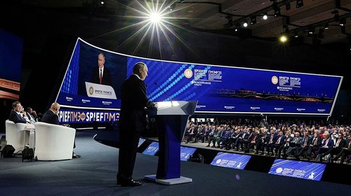 Alemania y EUA reaparecen en Foro Económico de Rusia