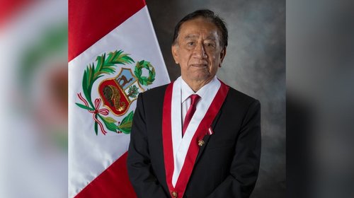 José María Balcázar es elegido como presidente interino de Perú