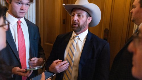 Markwayne Mullin es nuevo secretario de Seguridad Nacional de EUA