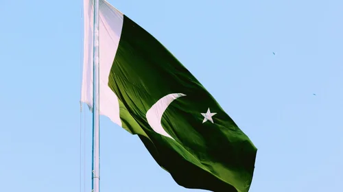 Un coche bomba mata a cuatro y deja 20 heridos en Pakistán