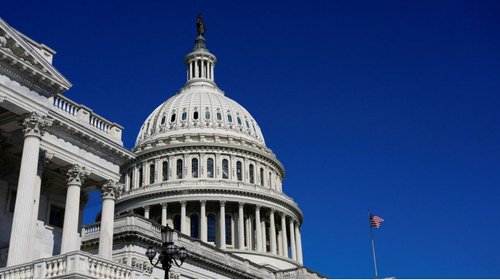 Senado frena intento de limitar ataques de Trump contra Irán