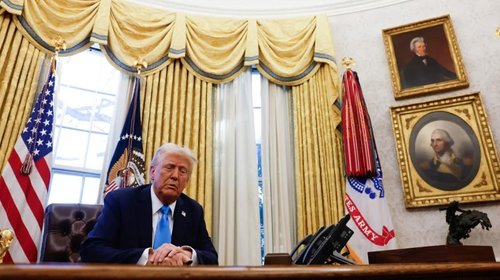 Trump firma la ley que finaliza cierre récord de gobierno de EUA