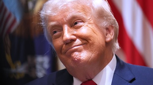 Trump venderá sus mensajes anticipados por $100,000 dólares