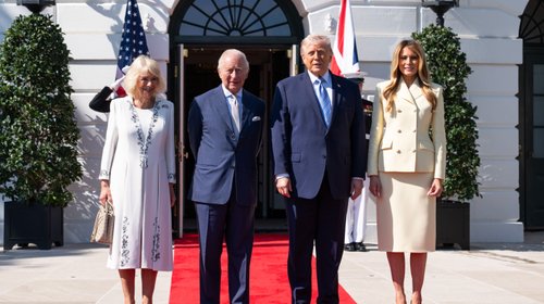 Trump y Carlos III toman té en el primer día de su visita a EUA